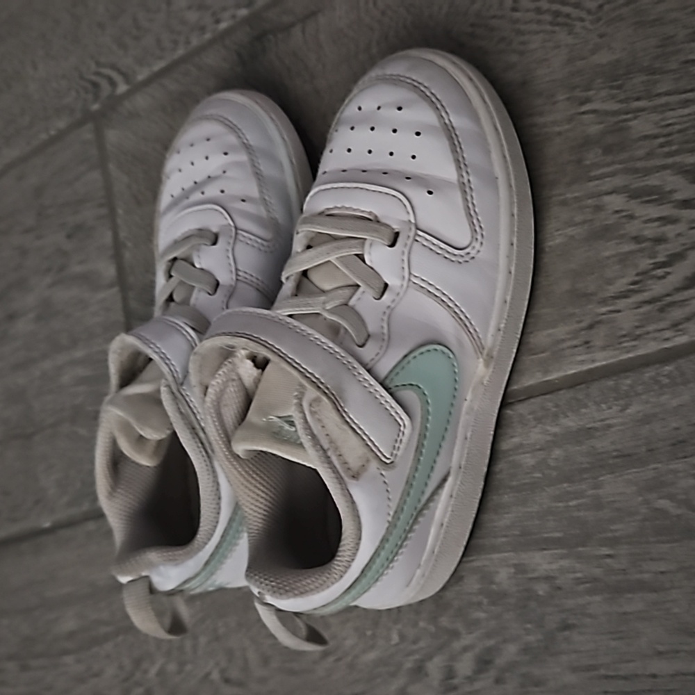 Nike toddler shoes 10c girls